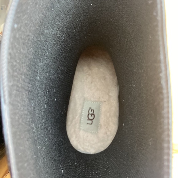 UGG Sienna Waterproof Rain Boot - Picture 7 of 8